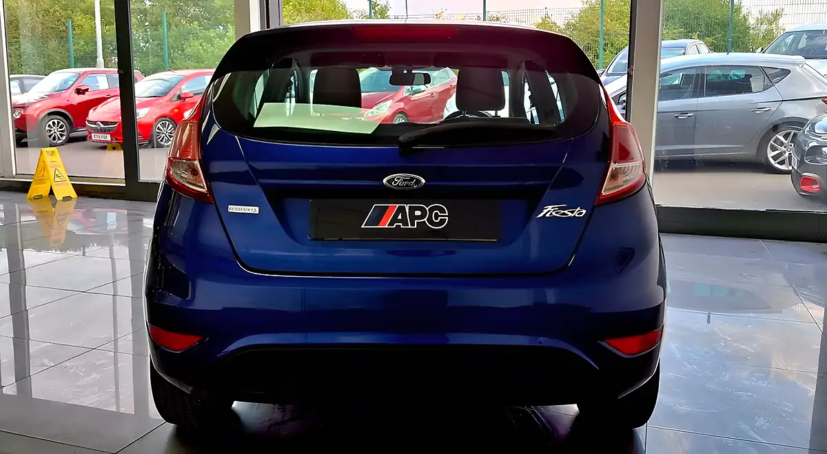 Used 2015 Ford Fiesta Zetec Blue - Interior and Exterior details 5