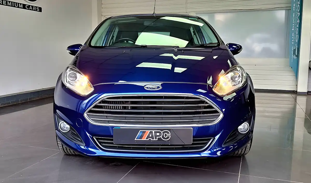 Used 2015 Ford Fiesta Zetec Blue - Interior and Exterior details 9