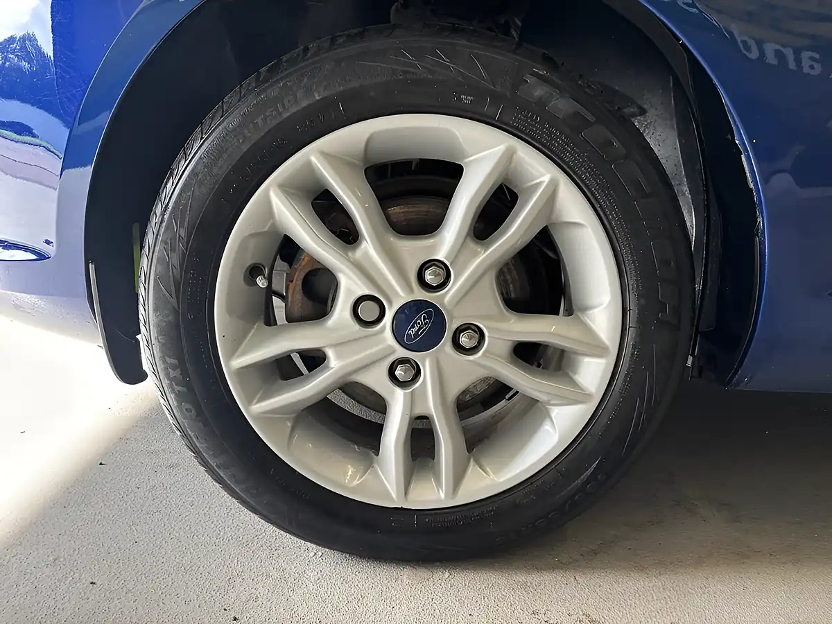 Used 2015 Ford Fiesta Zetec Blue - Interior and Exterior details 10