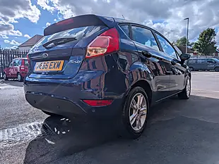 Used 2015 Ford Fiesta Zetec Blue - Interior and Exterior details 3