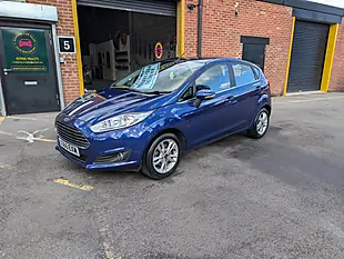 Used 2015 Ford Fiesta Zetec Blue - Interior and Exterior details 4