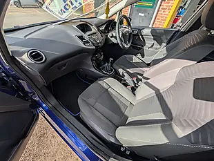 Used 2015 Ford Fiesta Zetec Blue - Interior and Exterior details 5
