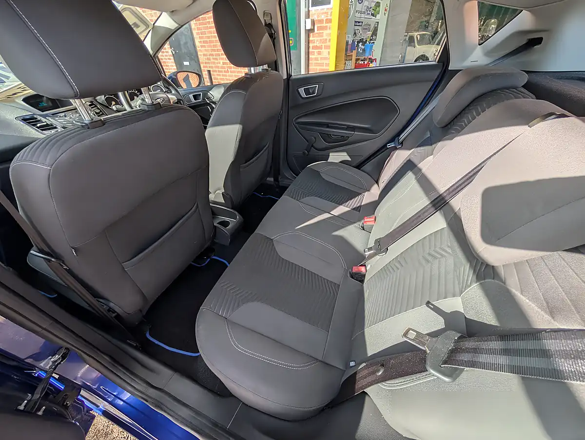 Used 2015 Ford Fiesta Zetec Blue - Interior and Exterior details 6