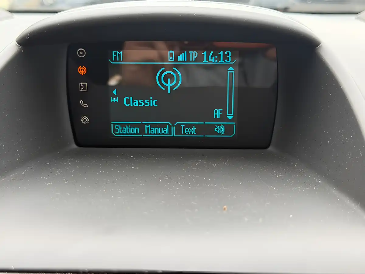 Used 2015 Ford Fiesta Zetec Blue - Interior and Exterior details 10