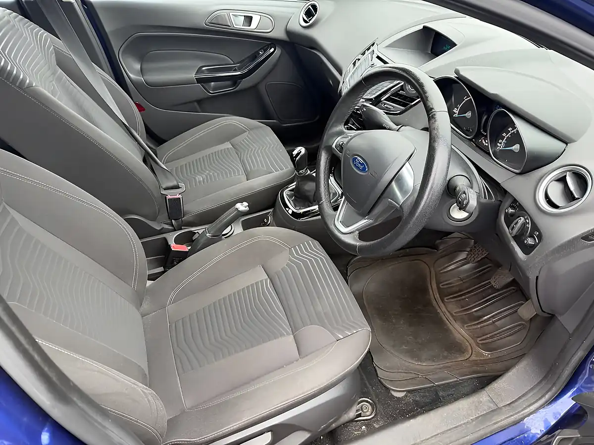 Used 2015 Ford Fiesta Zetec Blue - Interior and Exterior details 13