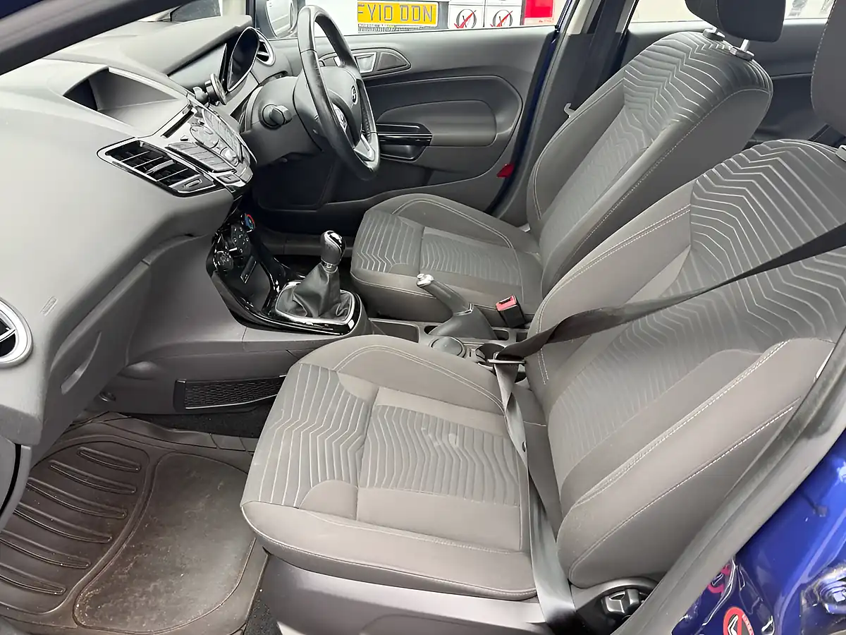Used 2015 Ford Fiesta Zetec Blue - Interior and Exterior details 15