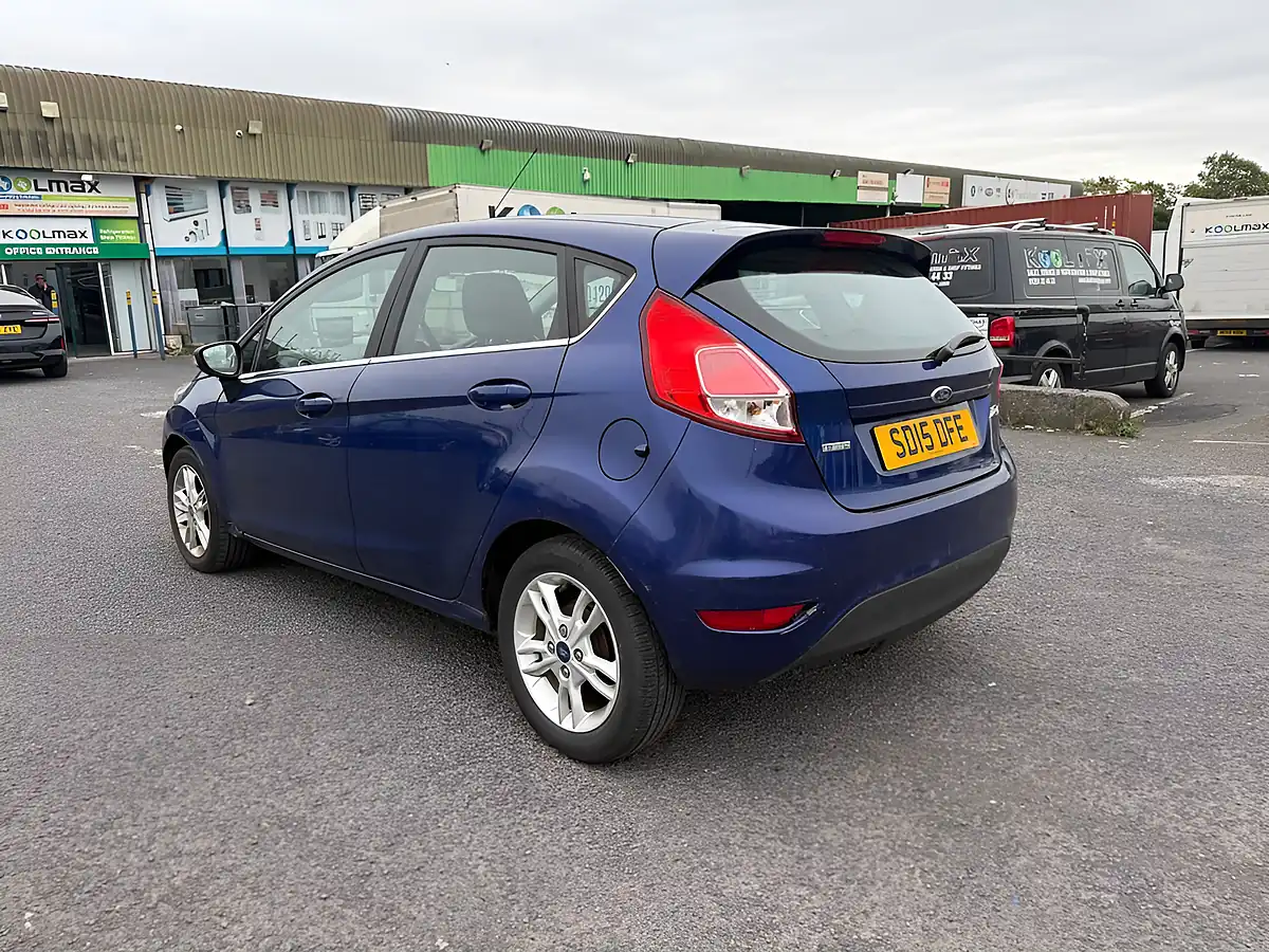 Used 2015 Ford Fiesta Zetec Blue - Interior and Exterior details 19