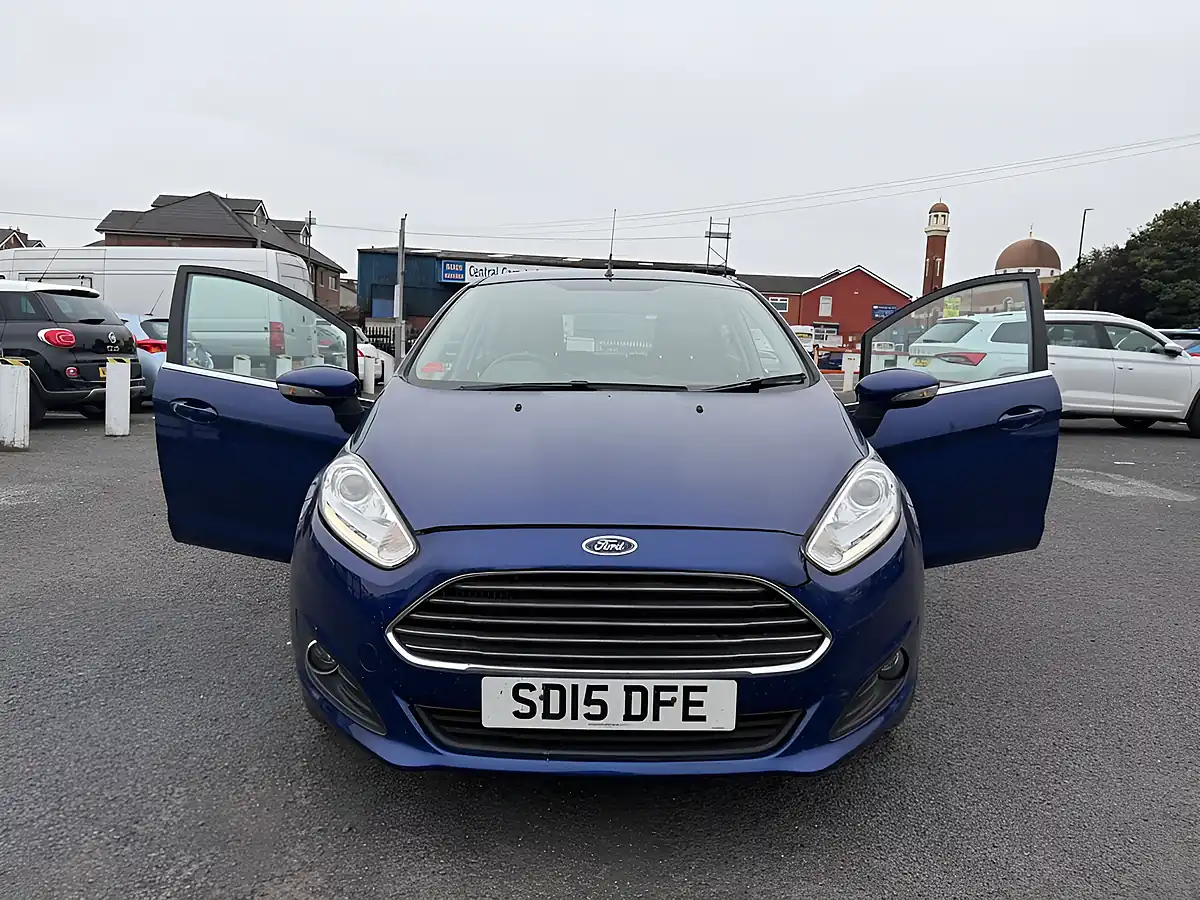 Used 2015 Ford Fiesta Zetec Blue - Interior and Exterior details 3