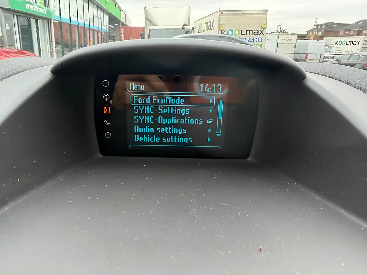 Used 2015 Ford Fiesta Zetec Blue - Interior and Exterior details 9