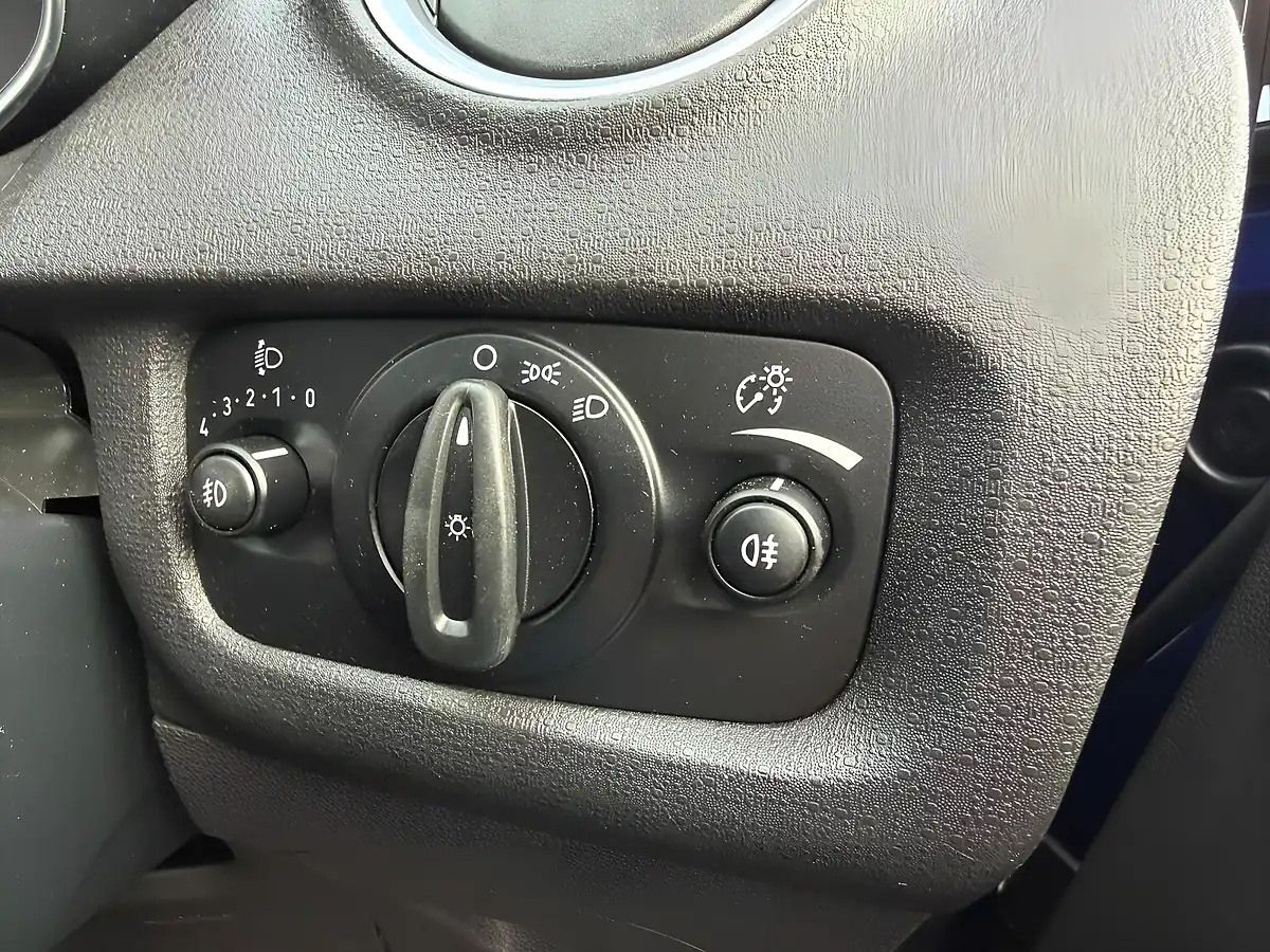 Used 2015 Ford Fiesta Zetec Blue - Interior and Exterior details 12