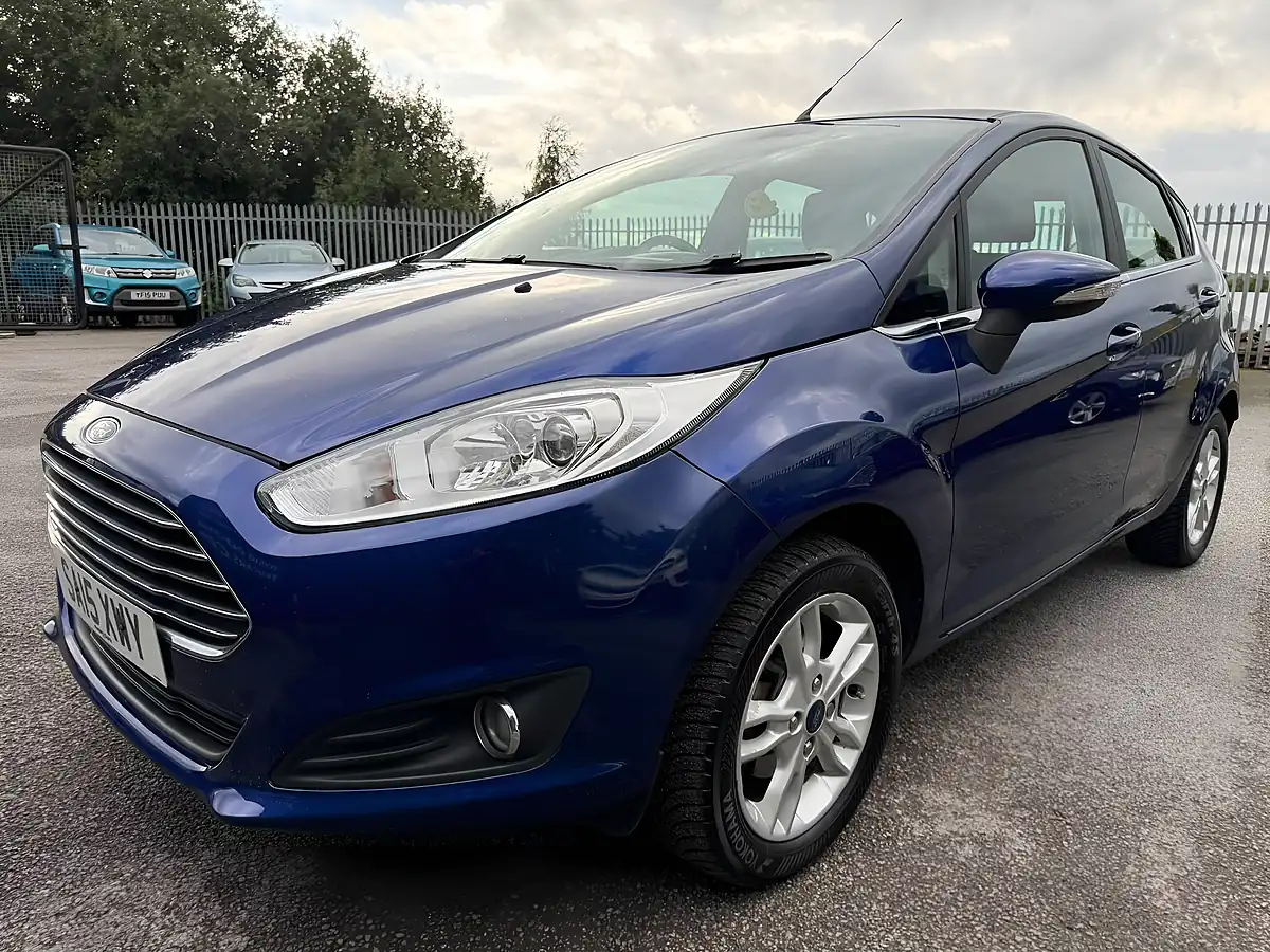 Used 2015 Ford Fiesta Zetec Blue - Interior and Exterior details 3