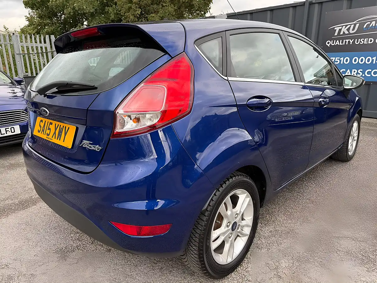 Used 2015 Ford Fiesta Zetec Blue - Interior and Exterior details 7