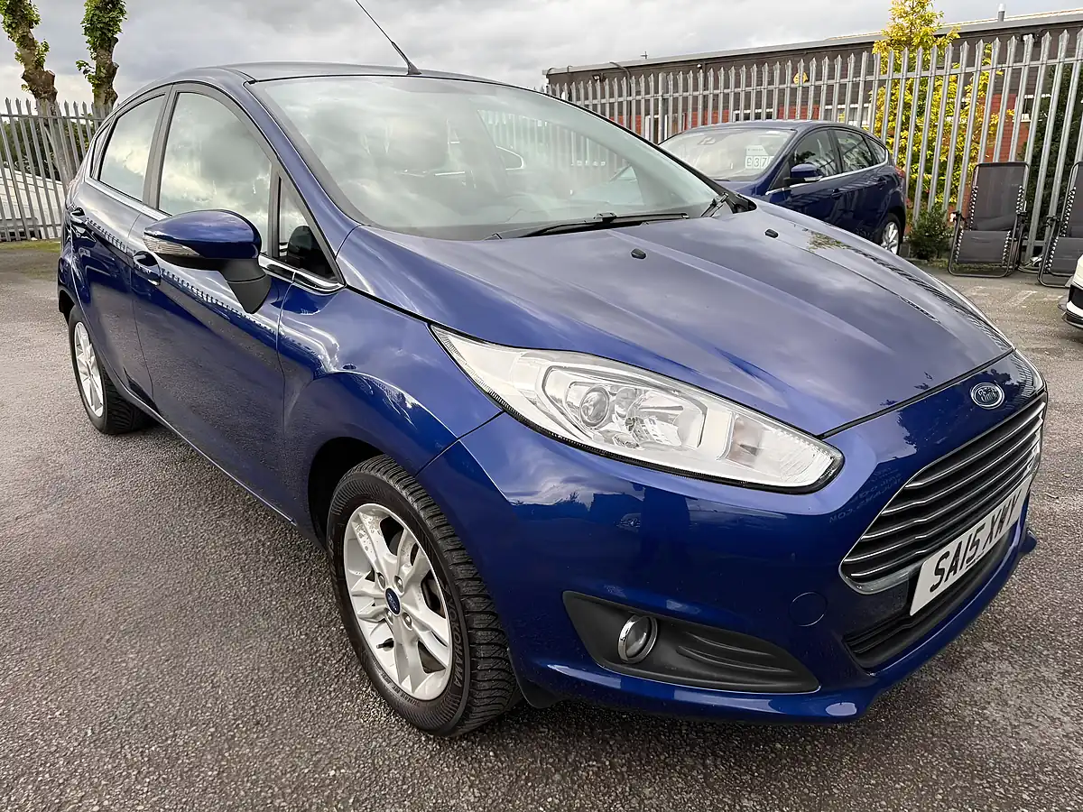 Used 2015 Ford Fiesta Zetec Blue - Interior and Exterior details 9