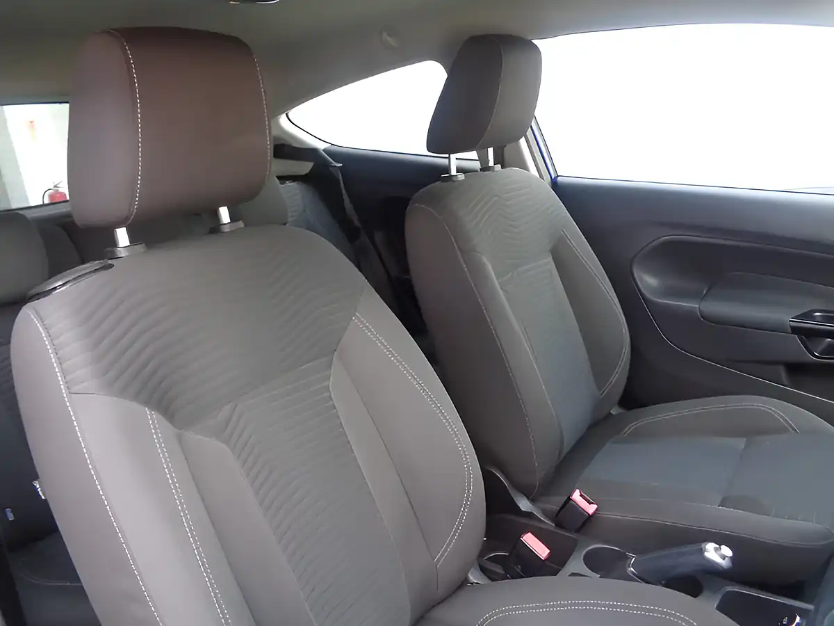 Used 2015 Ford Fiesta Zetec Blue - Interior and Exterior details 10