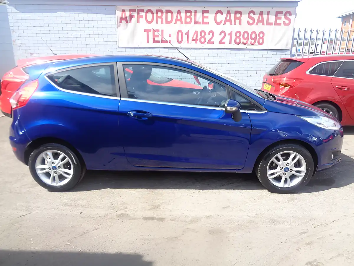 Used 2015 Ford Fiesta Zetec Blue - Interior and Exterior details 16