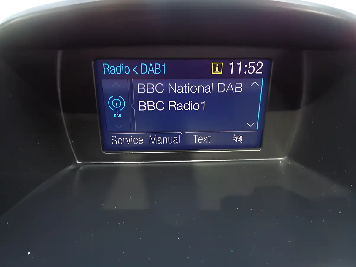 Used 2015 Ford Fiesta Zetec Blue - Interior and Exterior details 9