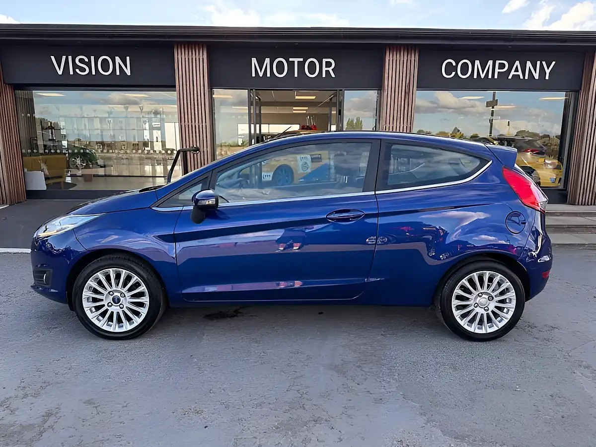 Used 2015 Ford Fiesta Zetec Blue - Interior and Exterior details 3