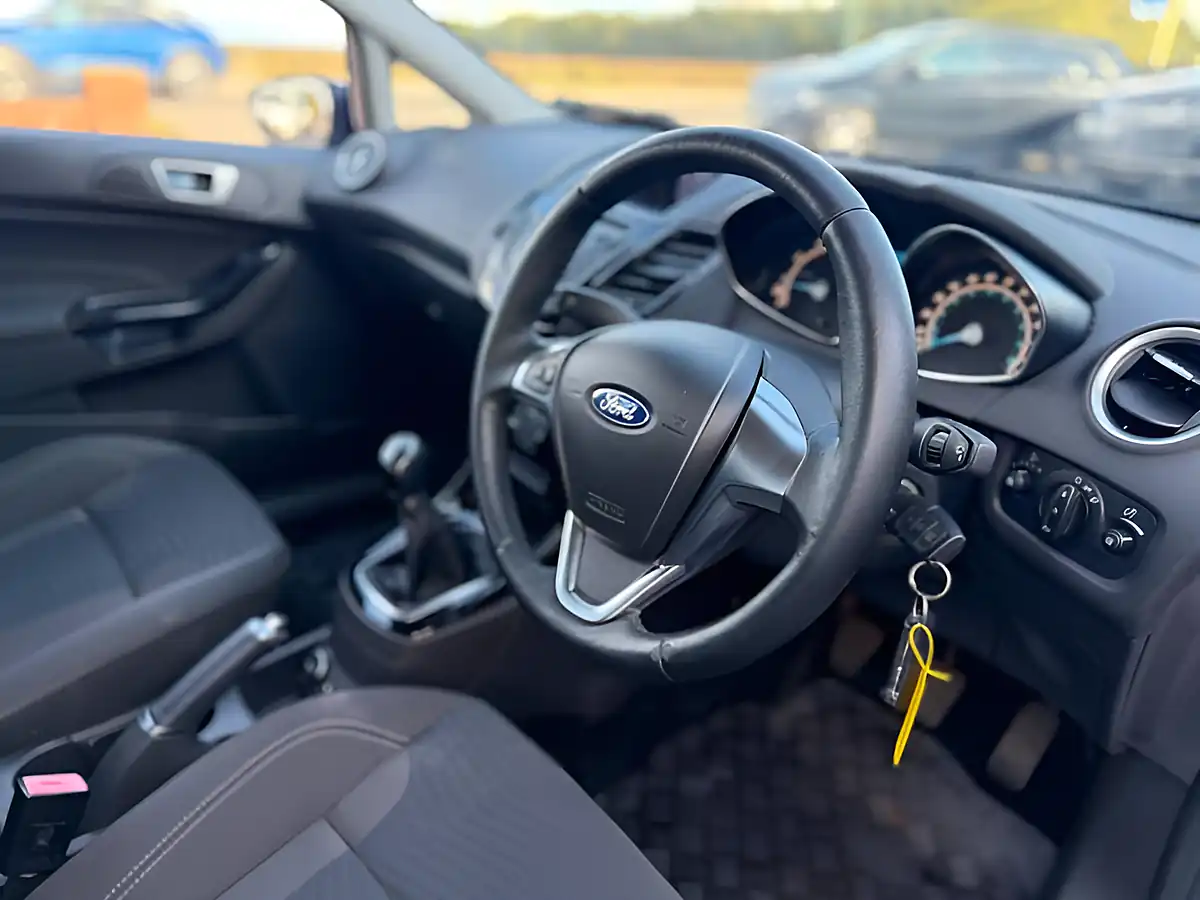 Used 2015 Ford Fiesta Zetec Blue - Interior and Exterior details 4