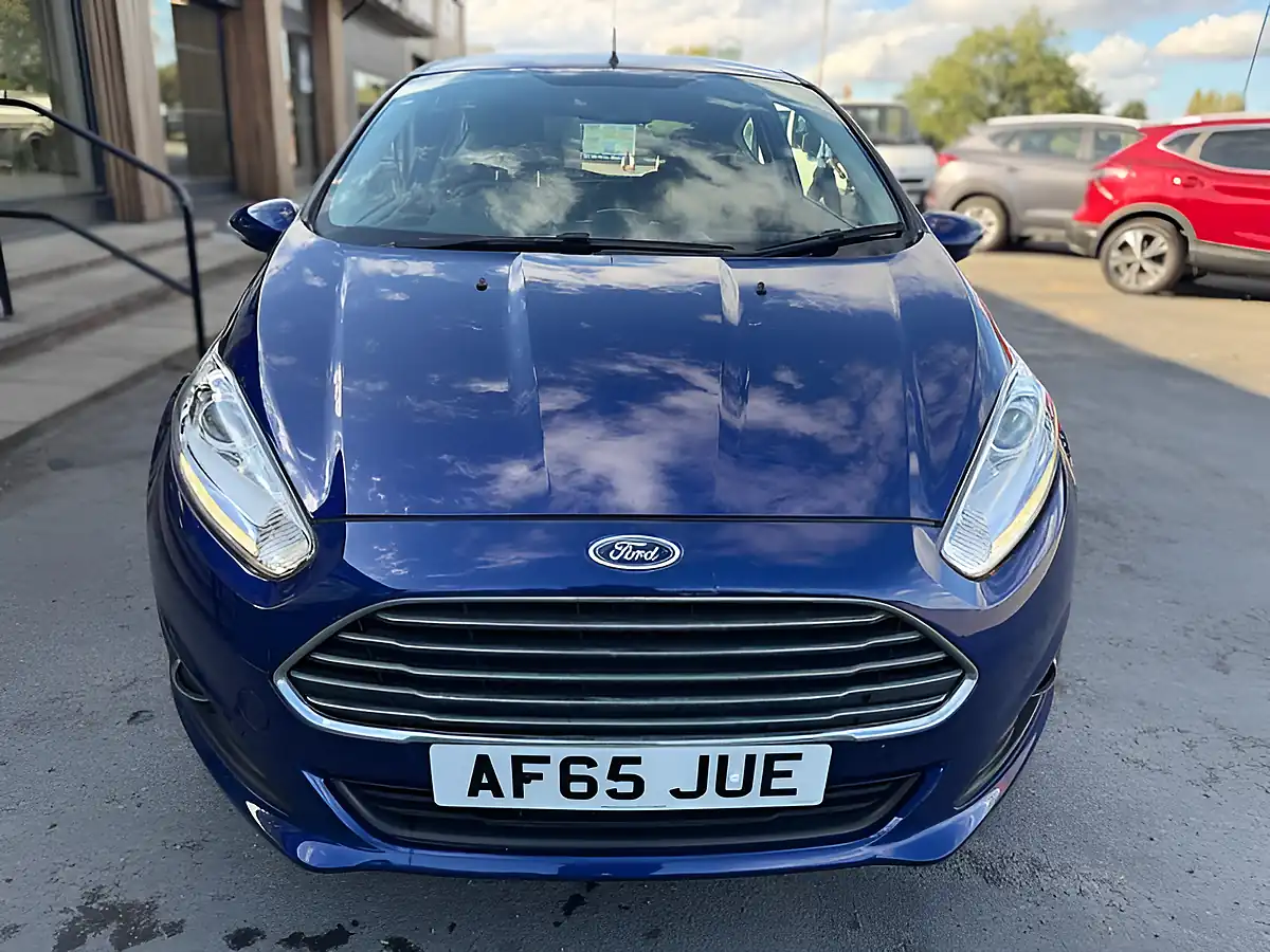 Used 2015 Ford Fiesta Zetec Blue - Interior and Exterior details 7