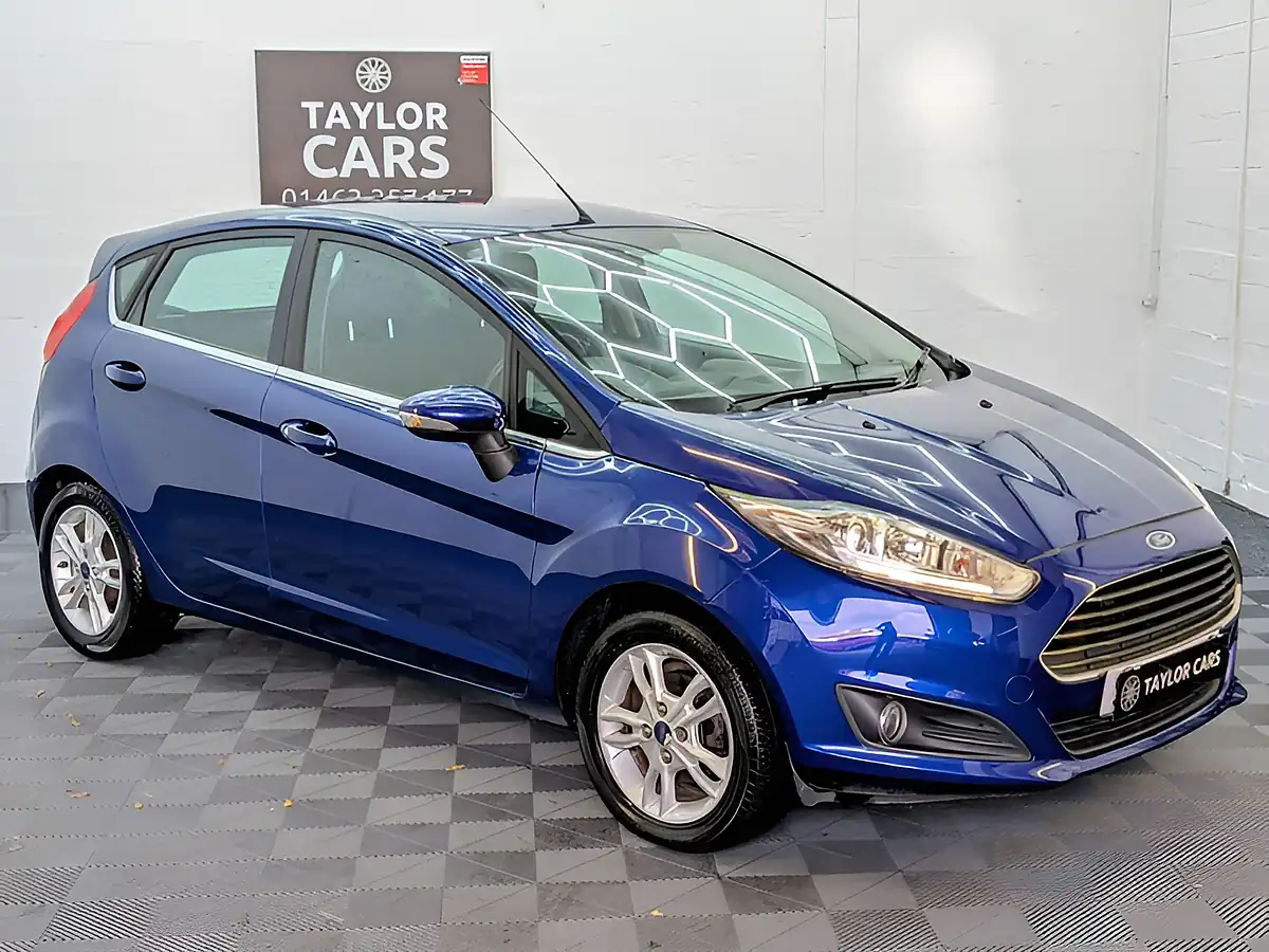 Used 2015 Ford Fiesta Zetec Blue - Interior and Exterior details 4