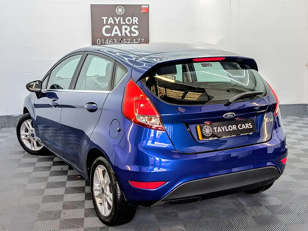 Used 2015 Ford Fiesta Zetec Blue - Interior and Exterior details 7