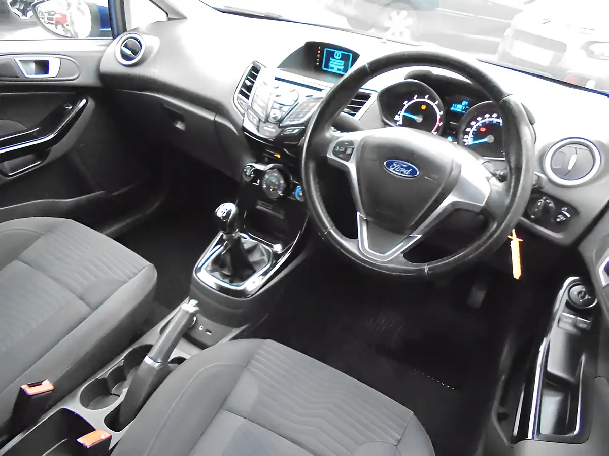 Used 2015 Ford Fiesta Zetec Blue - Interior and Exterior details 11