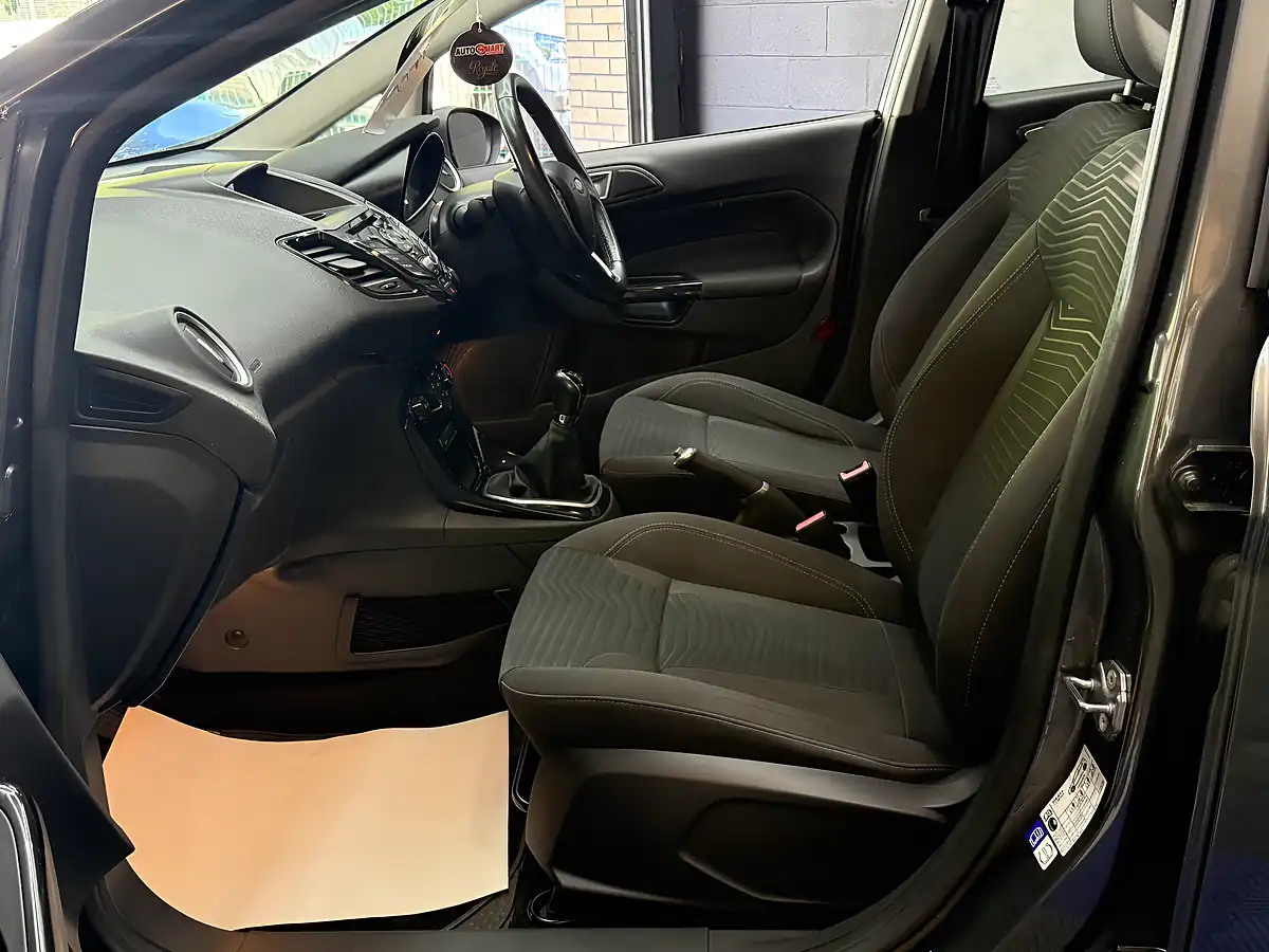 Used 2015 Ford Fiesta Zetec Grey - Interior and Exterior details 12