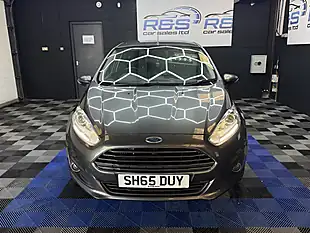 Used 2015 Ford Fiesta Zetec Grey - Interior and Exterior details 3