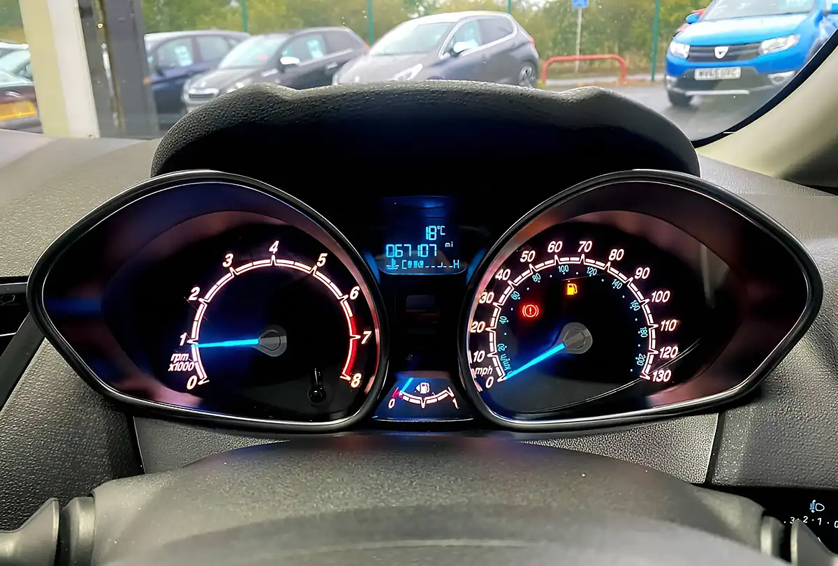 Used 2015 Ford Fiesta Zetec Grey - Interior and Exterior details 12