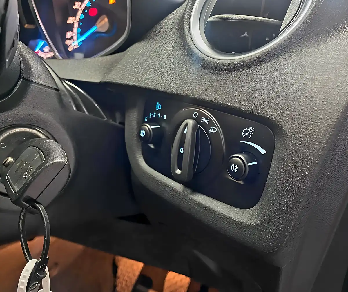 Used 2015 Ford Fiesta Zetec Grey - Interior and Exterior details 16