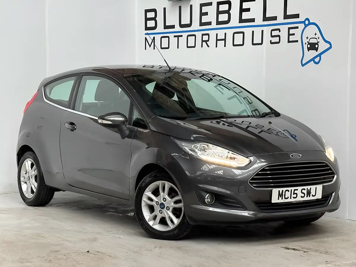 Used 2015 Ford Fiesta Zetec Magnetic Grey - Front View