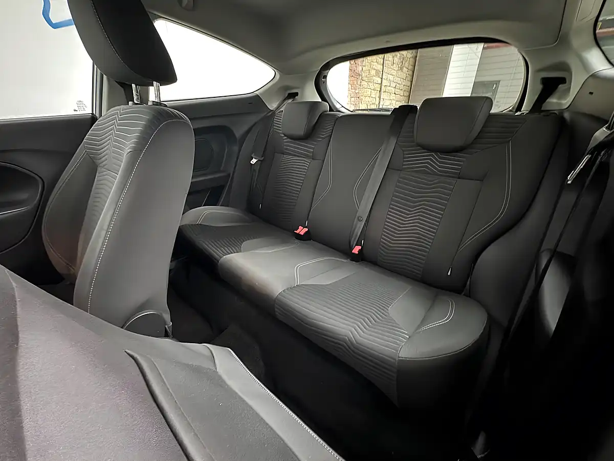Used 2015 Ford Fiesta Zetec Magnetic Grey - Interior and Exterior details 10
