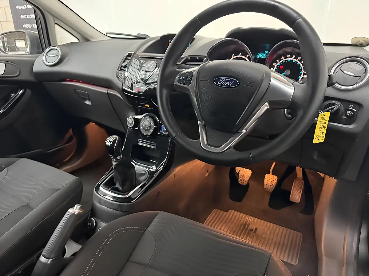 Used 2015 Ford Fiesta Zetec Magnetic Grey - Interior and Exterior details 3