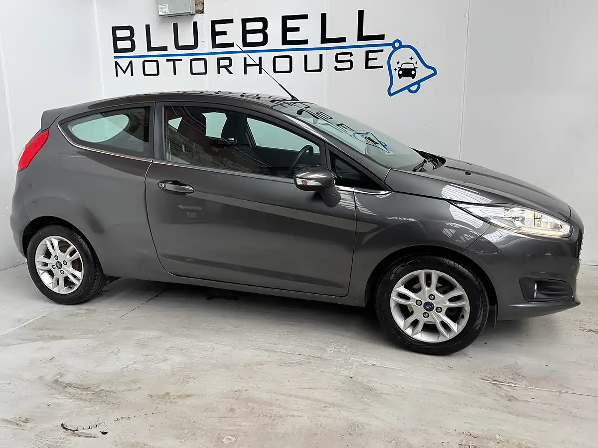 Used 2015 Ford Fiesta Zetec Magnetic Grey - Interior and Exterior details 7