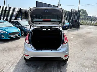 Used 2015 Ford Fiesta Zetec Moondust Silver - Interior and Exterior details 16