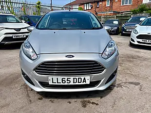 Used 2015 Ford Fiesta Zetec Moondust Silver - Interior and Exterior details 20