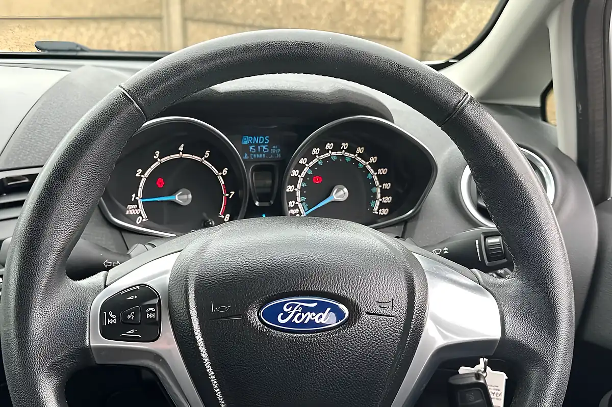 Used 2015 Ford Fiesta Zetec Polar White - Interior and Exterior details 10