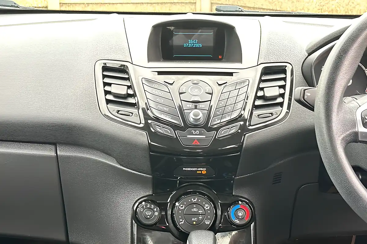 Used 2015 Ford Fiesta Zetec Polar White - Interior and Exterior details 12