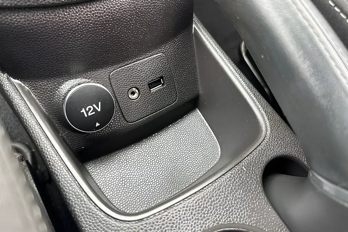Used 2015 Ford Fiesta Zetec Polar White - Interior and Exterior details 14