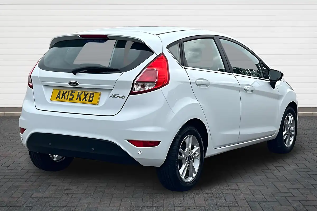 Used 2015 Ford Fiesta Zetec Polar White - Interior and Exterior details 3