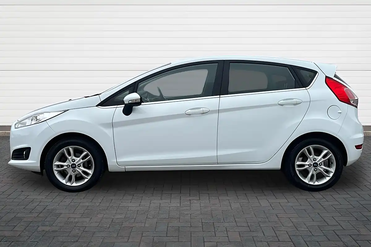 Used 2015 Ford Fiesta Zetec Polar White - Interior and Exterior details 6