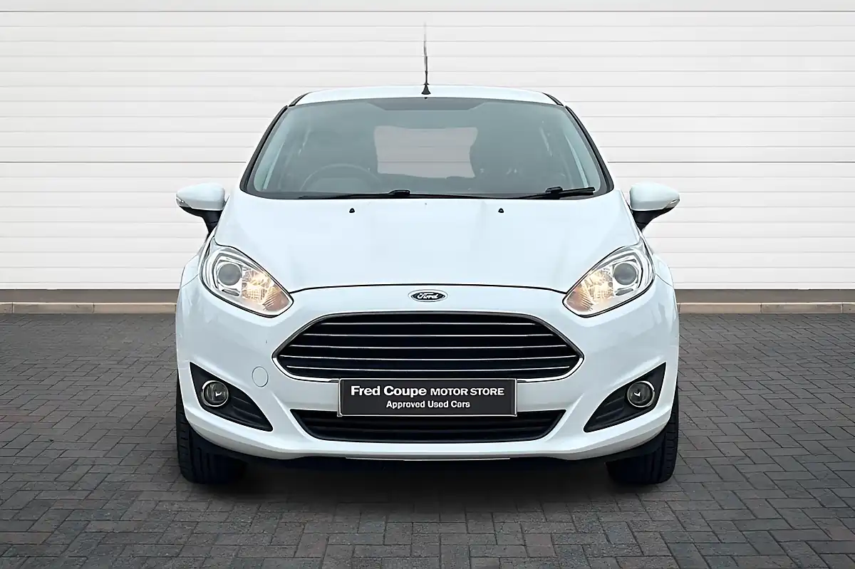 Used 2015 Ford Fiesta Zetec Polar White - Interior and Exterior details 8