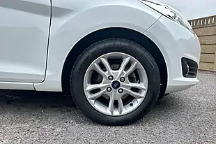 Used 2015 Ford Fiesta Zetec Polar White - Interior and Exterior details 9