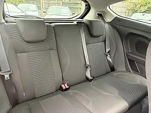 Used 2015 Ford Fiesta Zetec Race Red - Interior and Exterior details 14