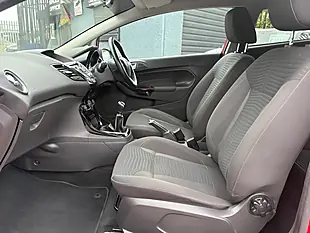 Used 2015 Ford Fiesta Zetec Race Red - Interior and Exterior details 9
