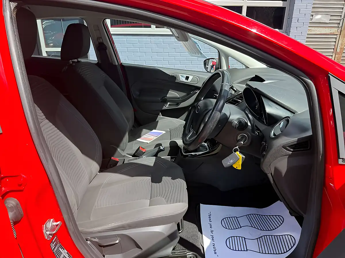 Used 2015 Ford Fiesta Zetec Red - Interior and Exterior details 14