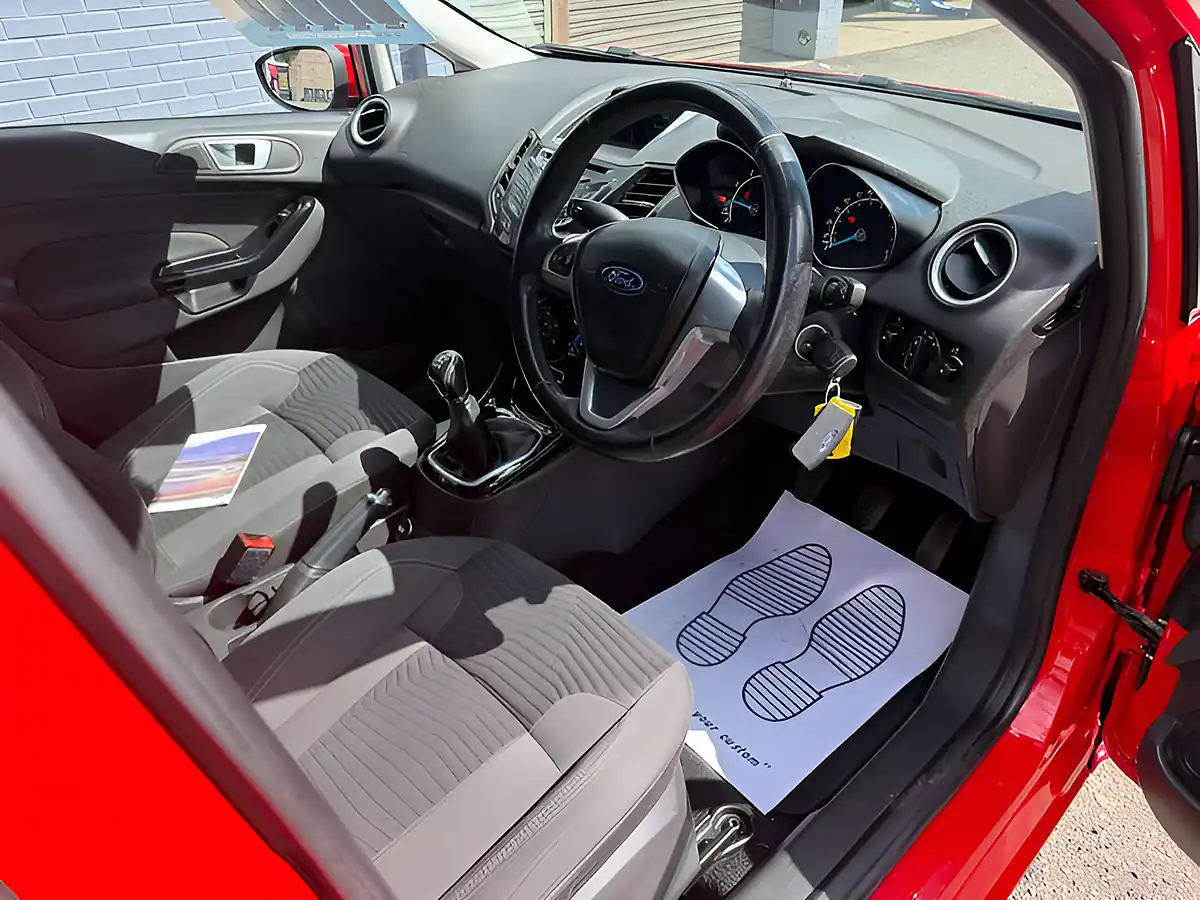 Used 2015 Ford Fiesta Zetec Red - Interior and Exterior details 15