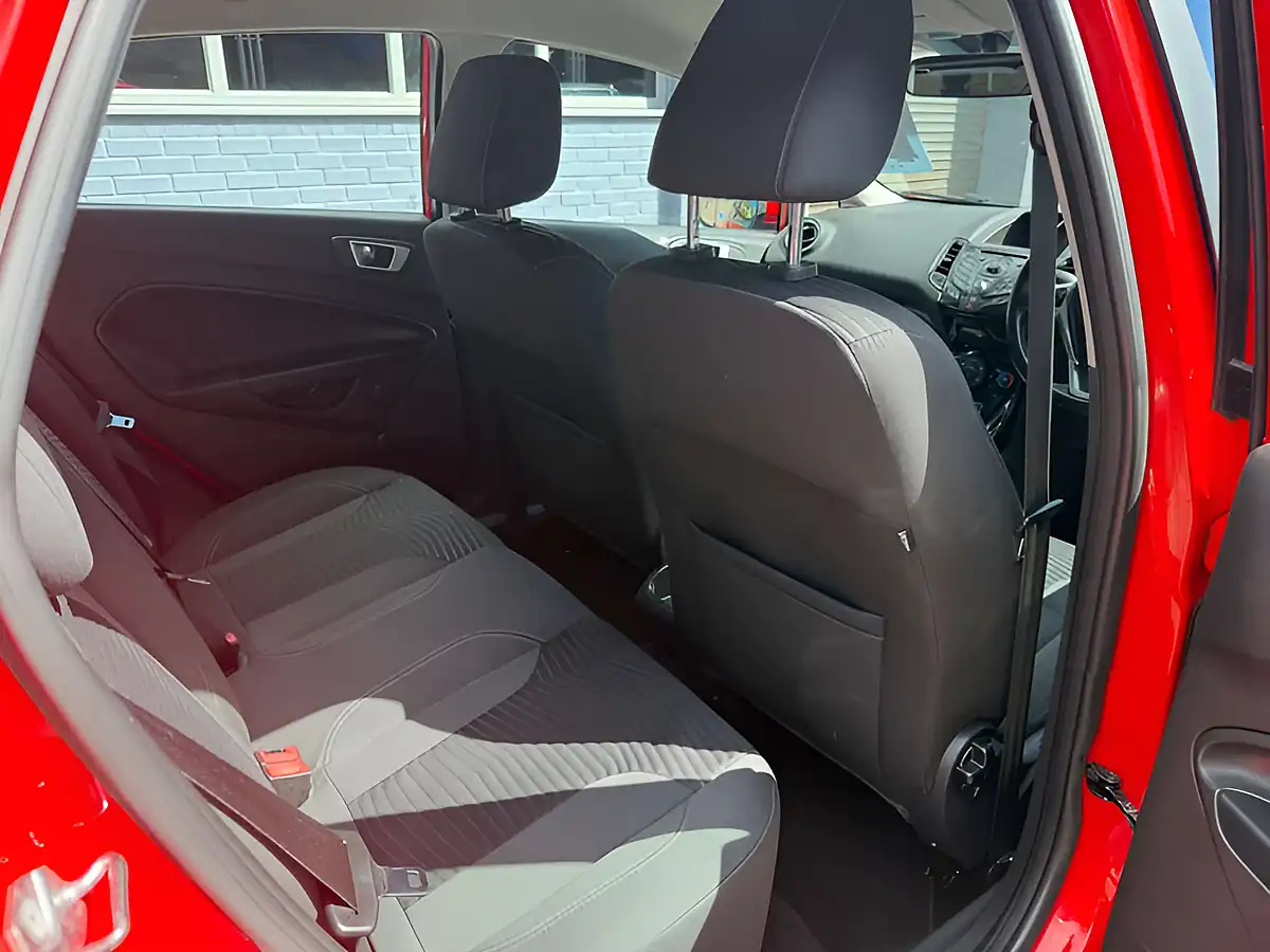 Used 2015 Ford Fiesta Zetec Red - Interior and Exterior details 17