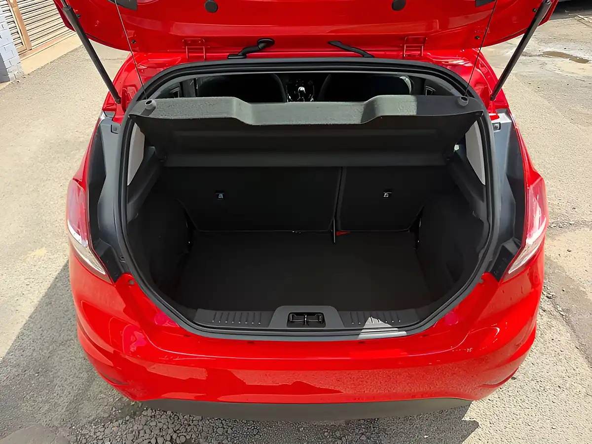 Used 2015 Ford Fiesta Zetec Red - Interior and Exterior details 19
