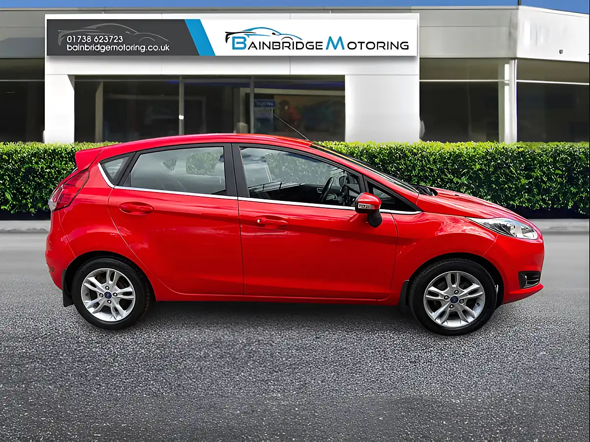 Used 2015 Ford Fiesta Zetec Red - Interior and Exterior details 2